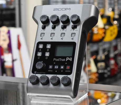 Zoom - PODTRAK P4